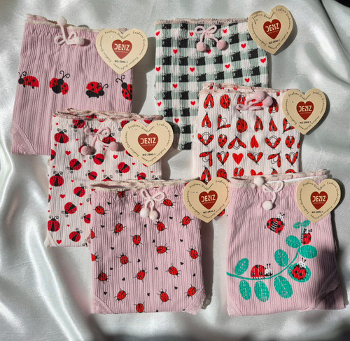 شورت زنانه عروسکی سایز بزرگ ۳ایکس لارج برند دنیز وارداتی جنس کبریتی نخ پنبه